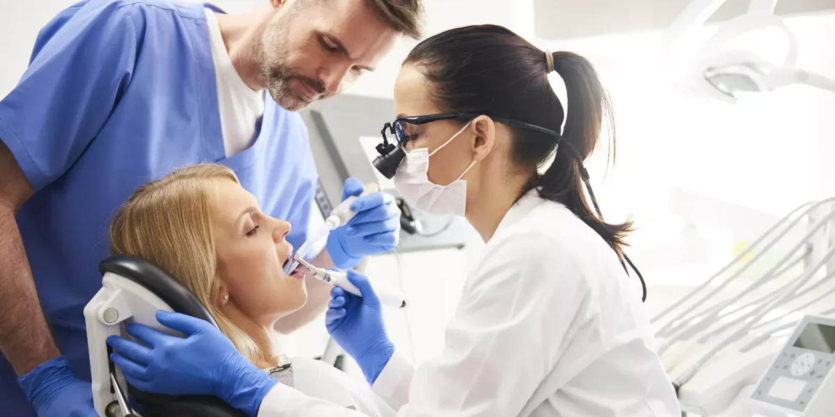 Korona protetyczna w gabinecie stomatologicznym Mi-DENT Zgierz